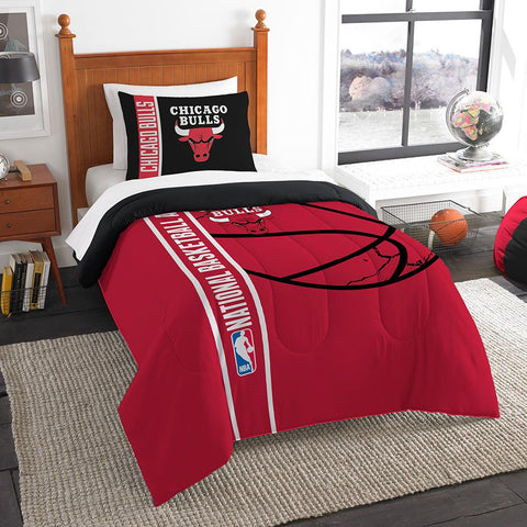Chicago Bulls NBA Twin Comforter Set (Soft & Cozy) (64 x 86)